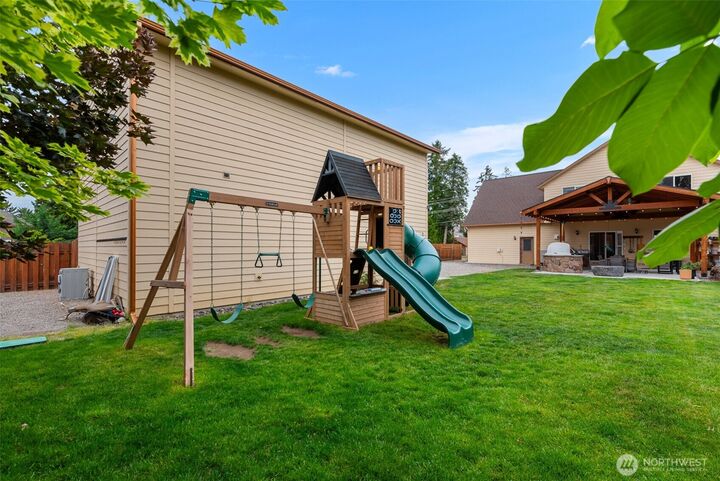 Property Photo:  104  35th Street NW  WA 98802 