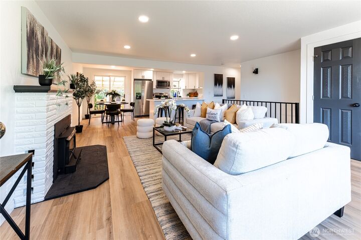 Property Photo:  931  Van Jan Street  WA 98290 