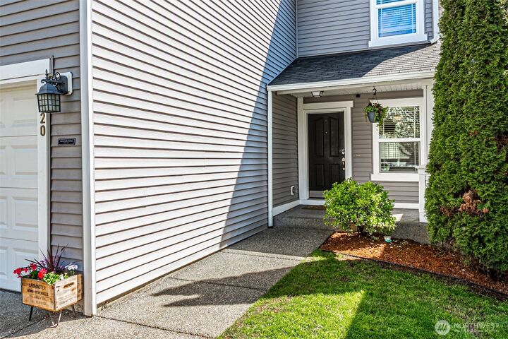 Property Photo:  5020  200th Street Ct E  WA 98387 