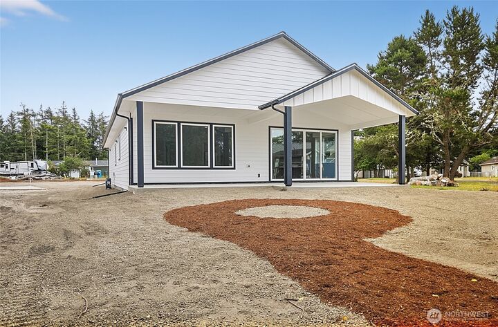 Property Photo: 647 Skamokawa Court SE WA 98569