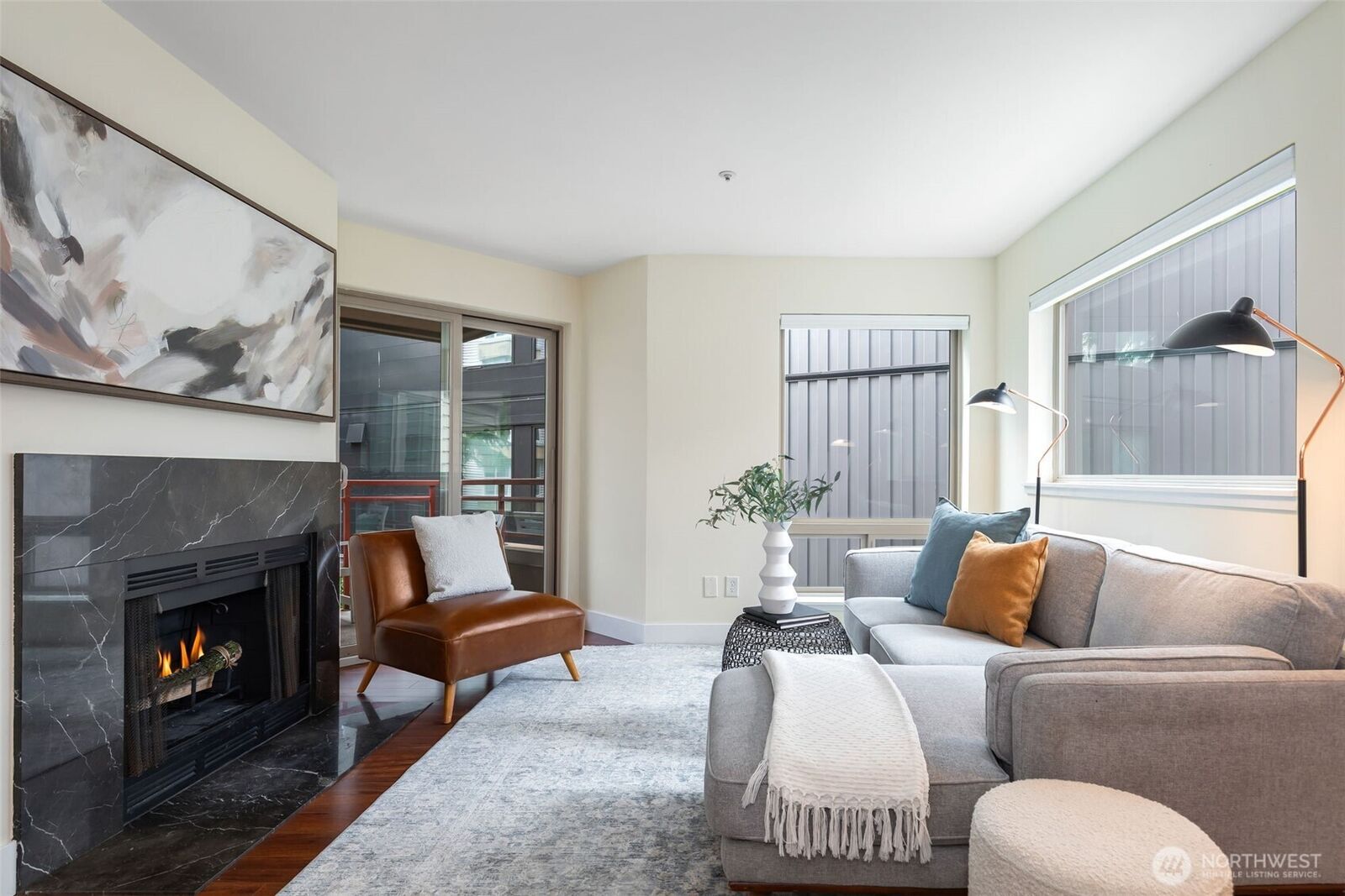 Property Photo:  711 E Denny Way 206  WA 98122 