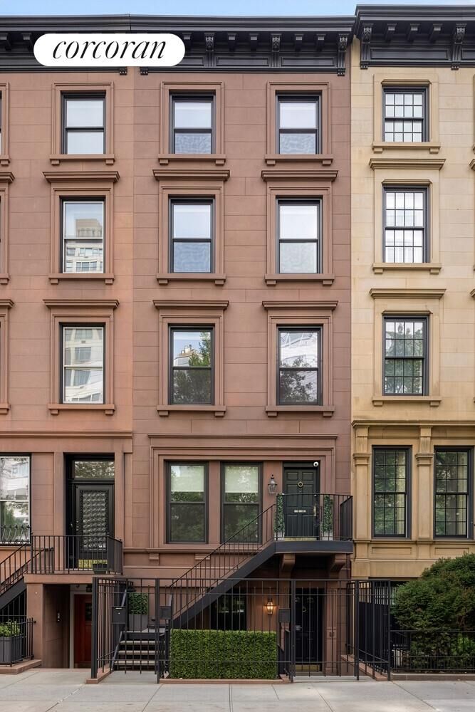 Property Photo:  232 E 68th Street  NY 10065 