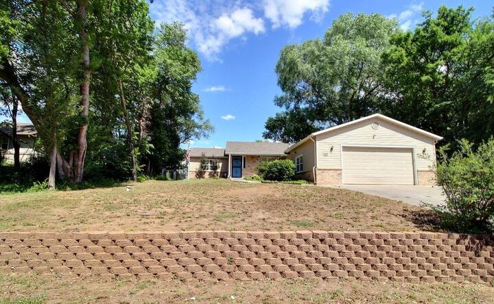 Property Photo:  1218 N Wild Turkey Dr  KS 67037 