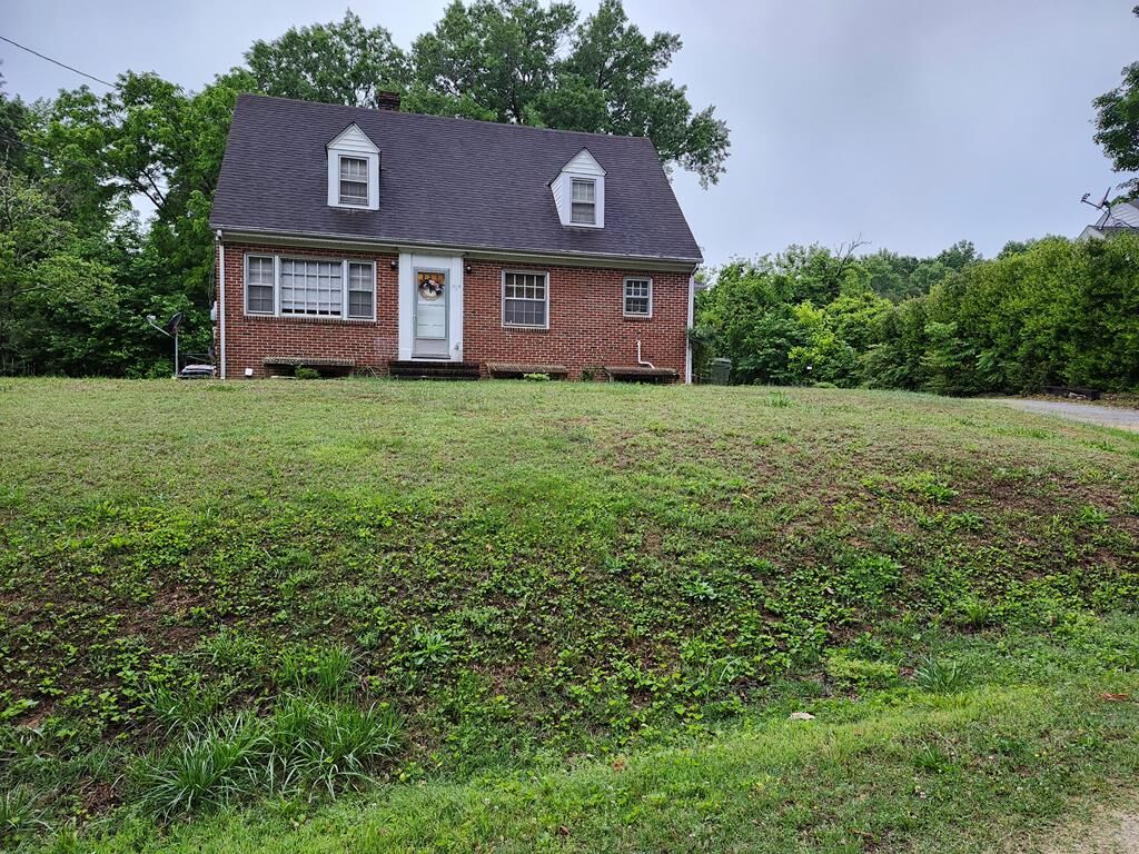 Property Photo:  919 W Osborn Rd  VA 23901 