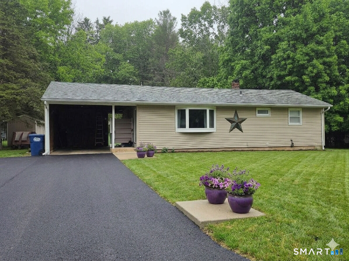 Property Photo: 23 Ridgecrest Road CT 06492