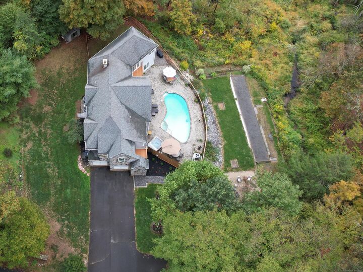 Property Photo:  55 Butternut Lane  CT 06795 