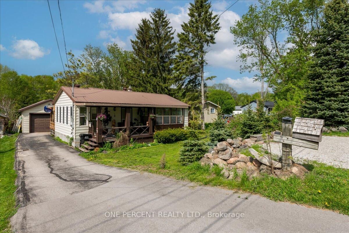 Property Photo: 224 Foster Drive ON L4N 3X8