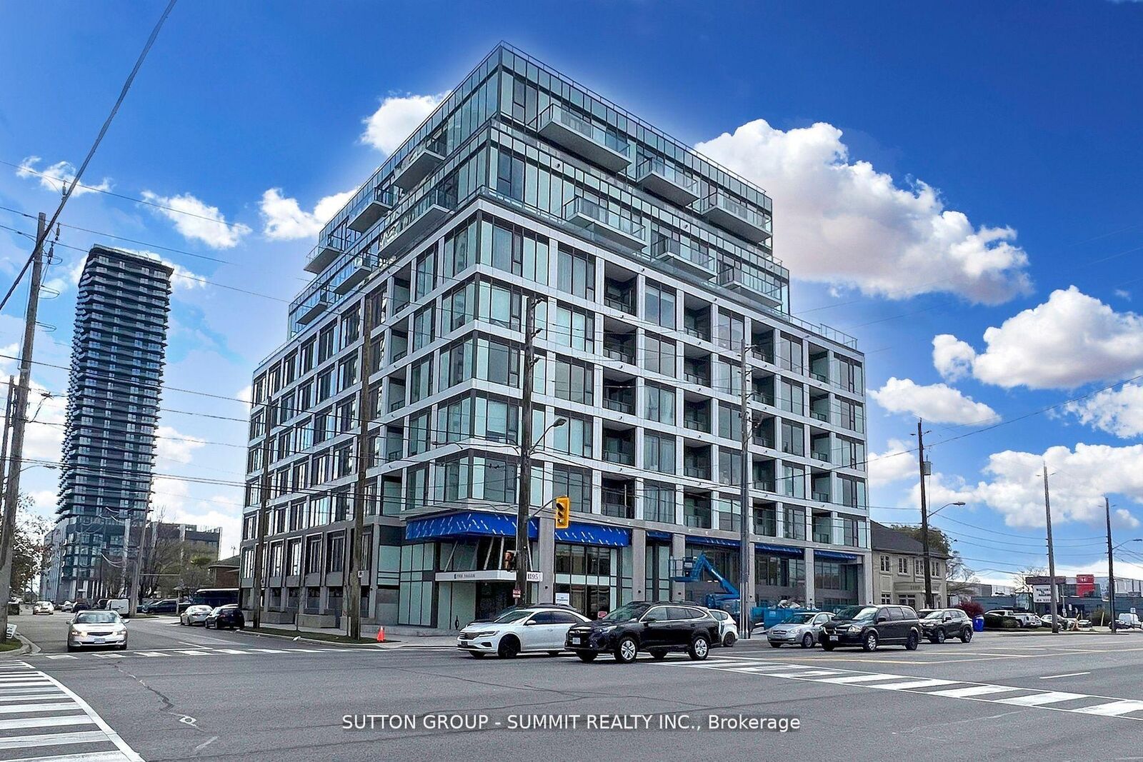 Property Photo: 1195 The Queensway Street 801 ON M8Z 0H1