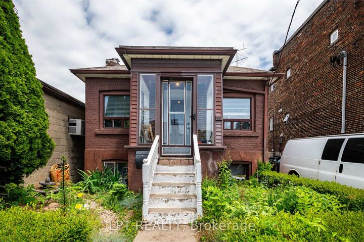 Property Photo: 541 Vaughan Road ON M6C 2R2
