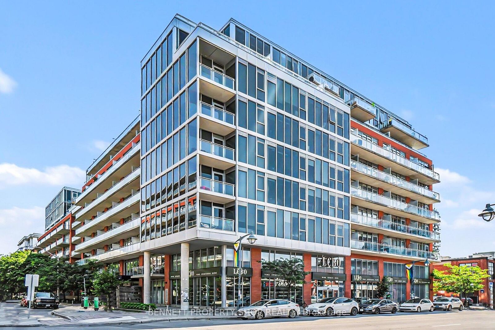 Property Photo: 360 McLeod Street 507 ON K2P 1A9
