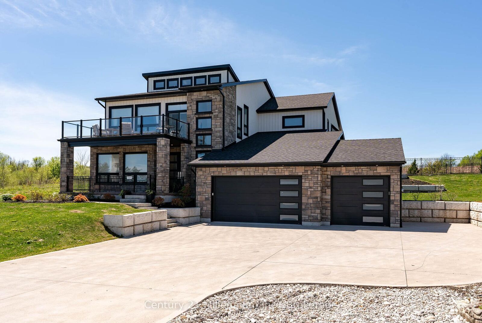 Property Photo: 549 Punkinseed Lane ON N0H 1S0