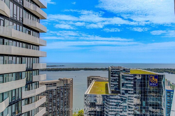 Property Photo: 100 Harbour Street 4706 ON M5J 0B5