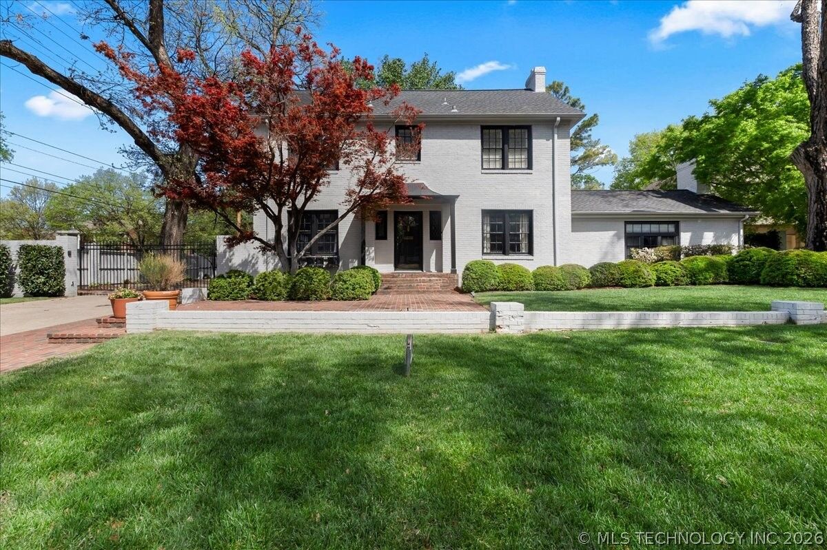 Property Photo: 1305 E 27th Street OK 74114