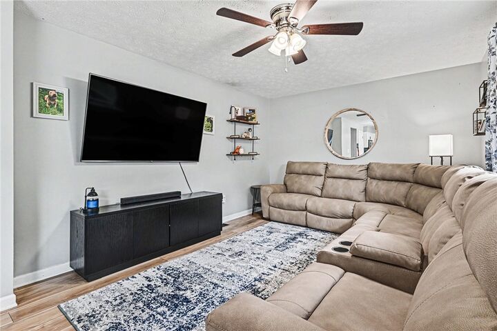 Property Photo:  244 Jaclyn Dr  PA 16066 