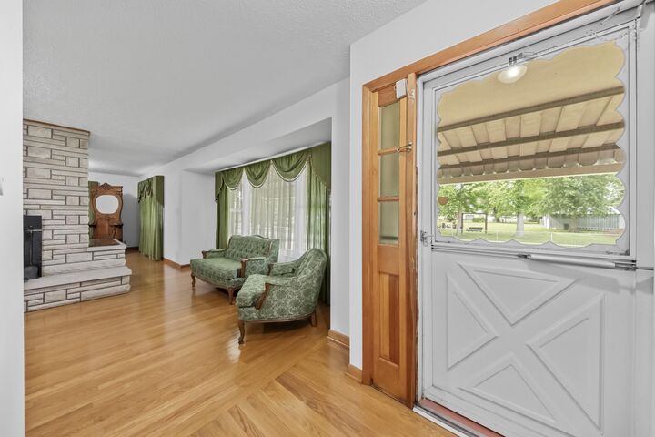 Property Photo: 904 Madison Avenue KY 41144
