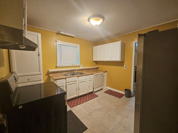 Property Photo:  1508 Canary Lane  GA 31705 