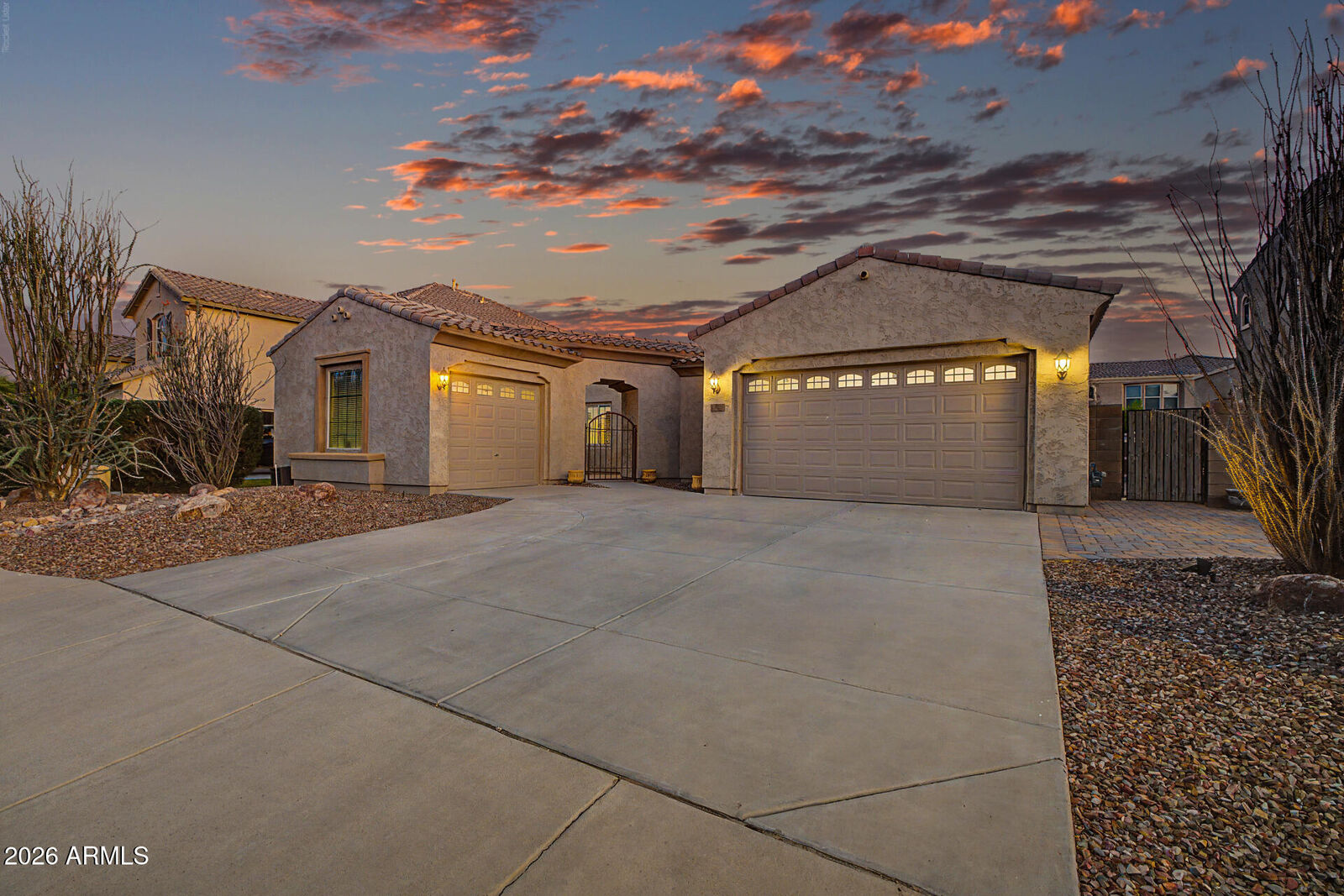 Property Photo:  2637 E Dogwood Drive  AZ 85286 