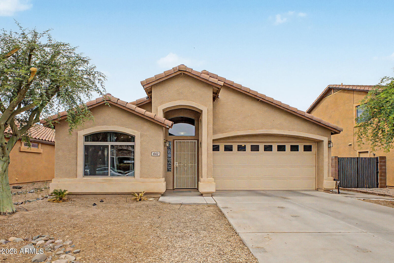 Property Photo:  642 W Mesquite Tree Lane  AZ 85143 