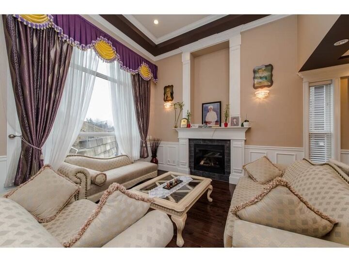 Property Photo: 3363 Horn Street 11 BC V2S 7B3