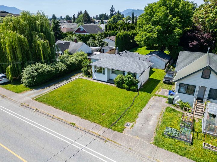 Property Photo: 9533 Broadway Street BC V2P 5T8