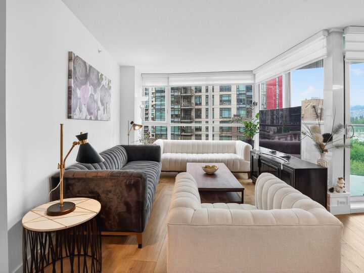 Property Photo: 1189 Melville Street 801 BC V6E 4T8