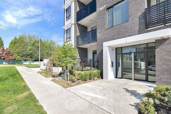 Property Photo: 13623 81A Avenue 206 BC V3W 3N7