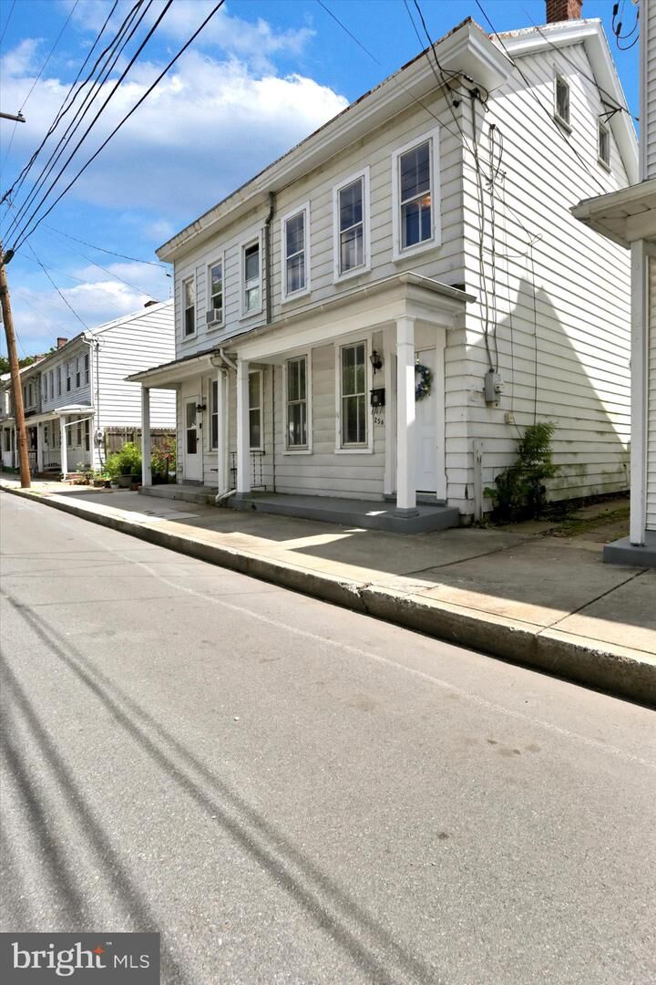 Property Photo:  256 E Louther Street  PA 17013 
