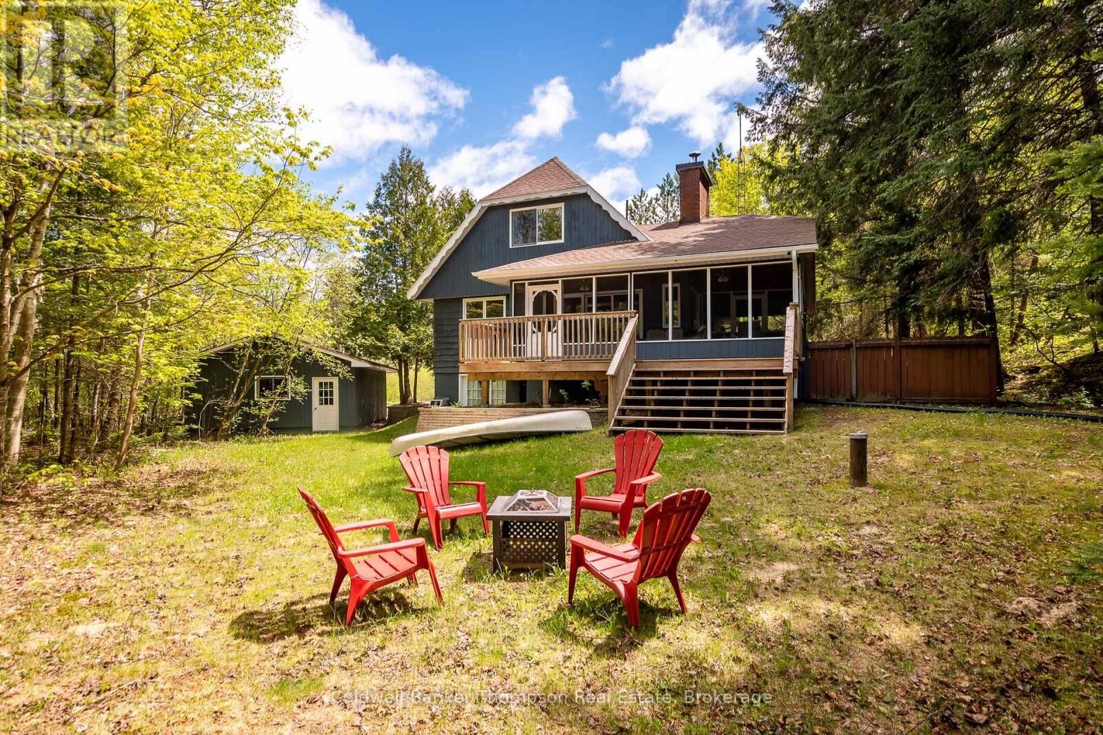 Property Photo:  215 Ena Drive  ON P1H 2J4 
