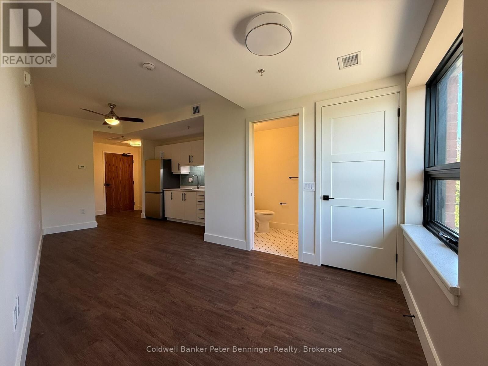 Property Photo:  604 South Queen Street South 306  ON N0G 2N0 