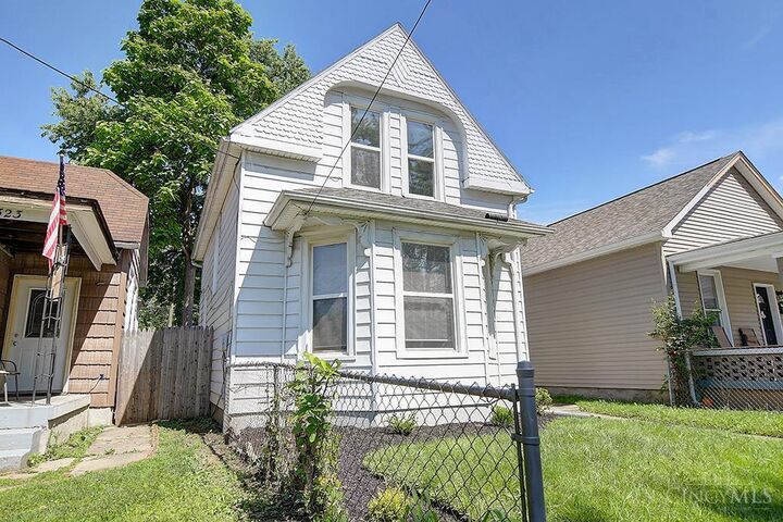 Property Photo:  325 Moore Street  OH 45042 