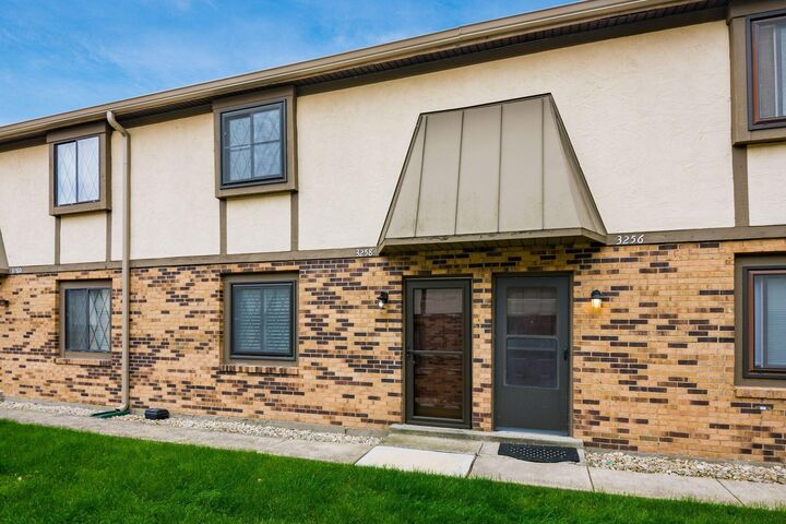 Property Photo:  3258 Summerdale Lane  OH 43221 