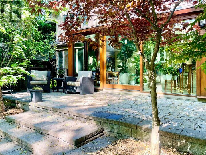 Property Photo:  36 Donwoods Drive  ON M4N 2G1 