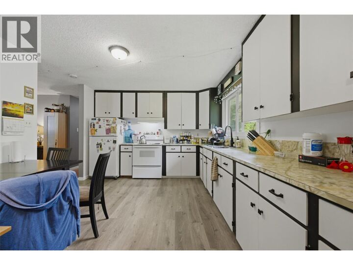 Property Photo: 1394 6 Highway BC V0E 2G1