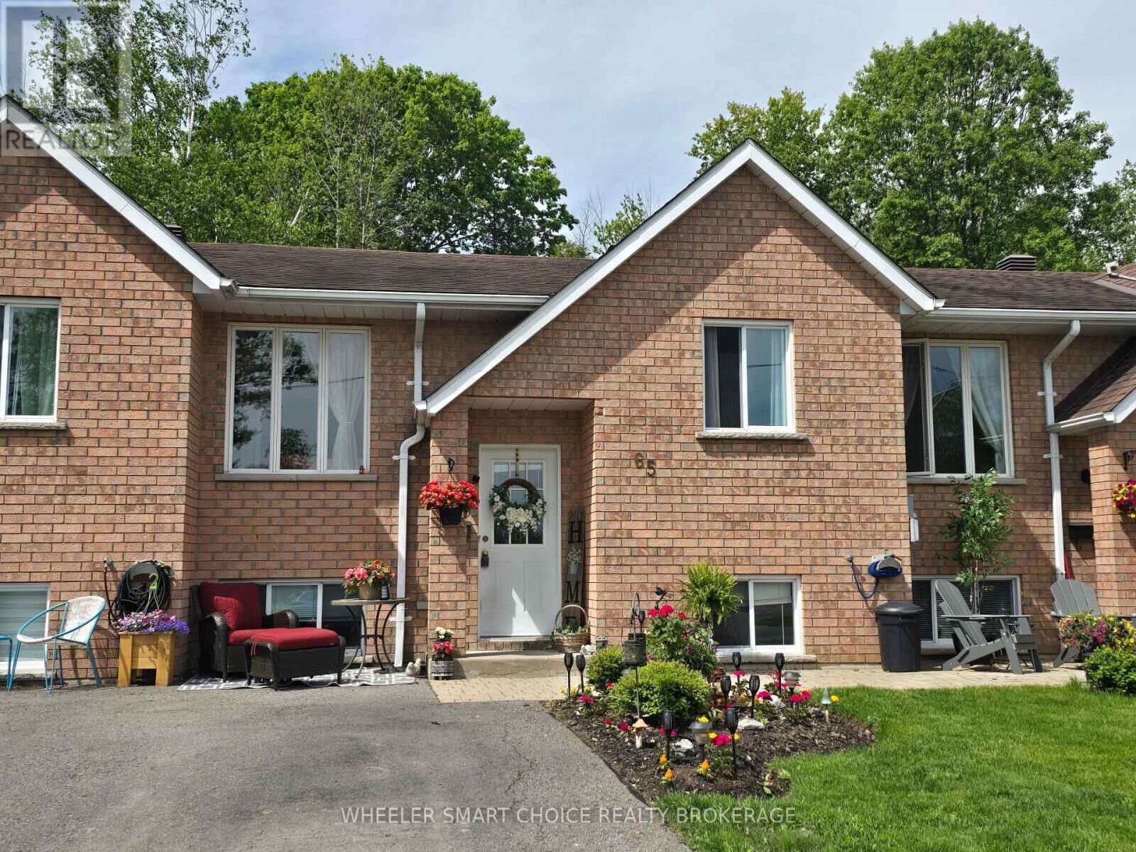 Property Photo: 65 Farran Drive ON K0C 1M0