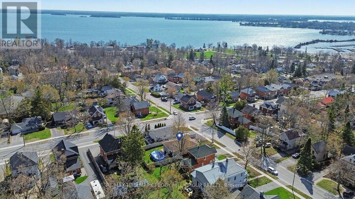 Property Photo:  112 Borland Street East  ON L3V 2B7 