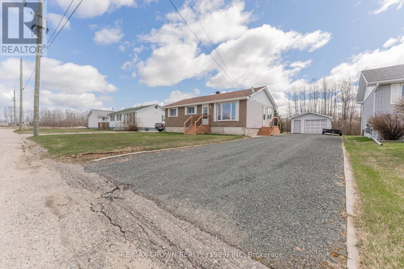 Property Photo:  47 Breton Crescent  ON P0L 2B0 