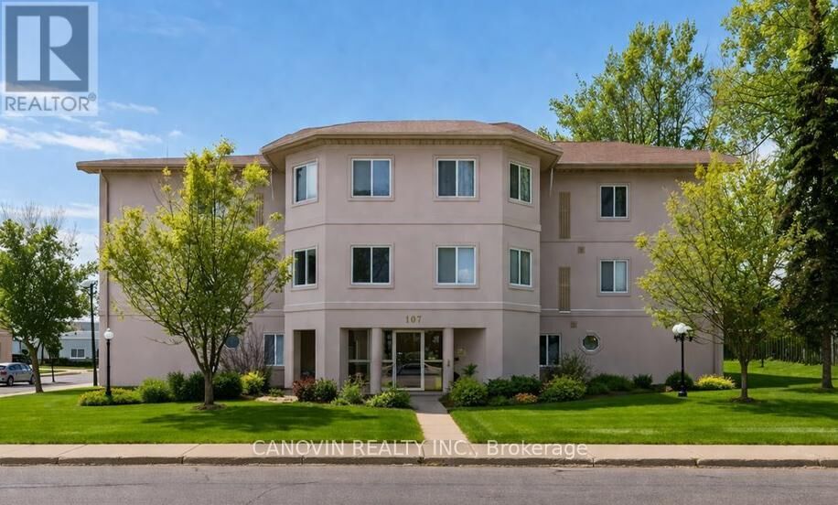 Property Photo: 107 Bond Street 202 ON L3V 1J7