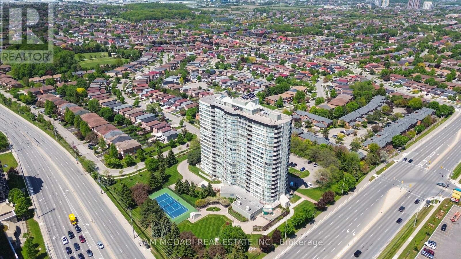 Property Photo:  700 Constellation Drive 1109  ON L5R 3G8 
