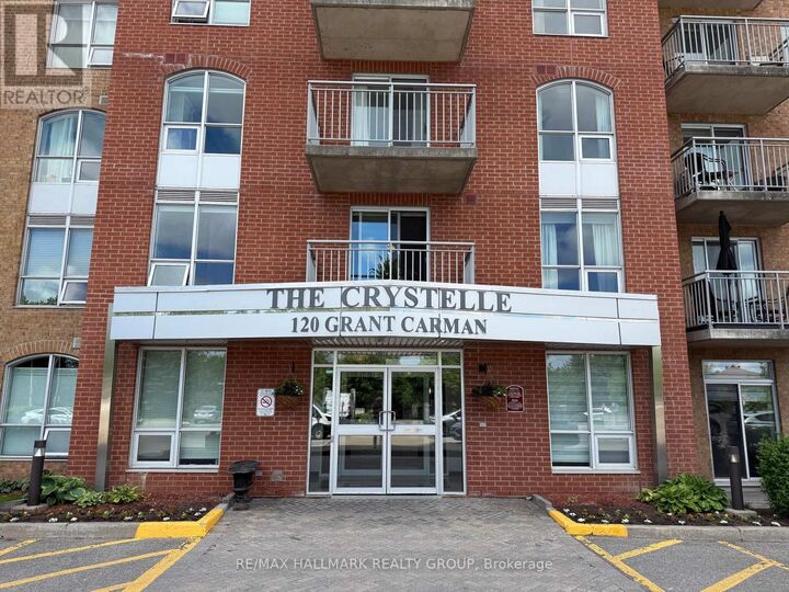 Property Photo:  120 Grant Carman Drive 904  ON K2E 1C8 