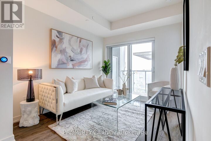 Property Photo:  1 Yorkville Street 3507  ON M4W 0B1 