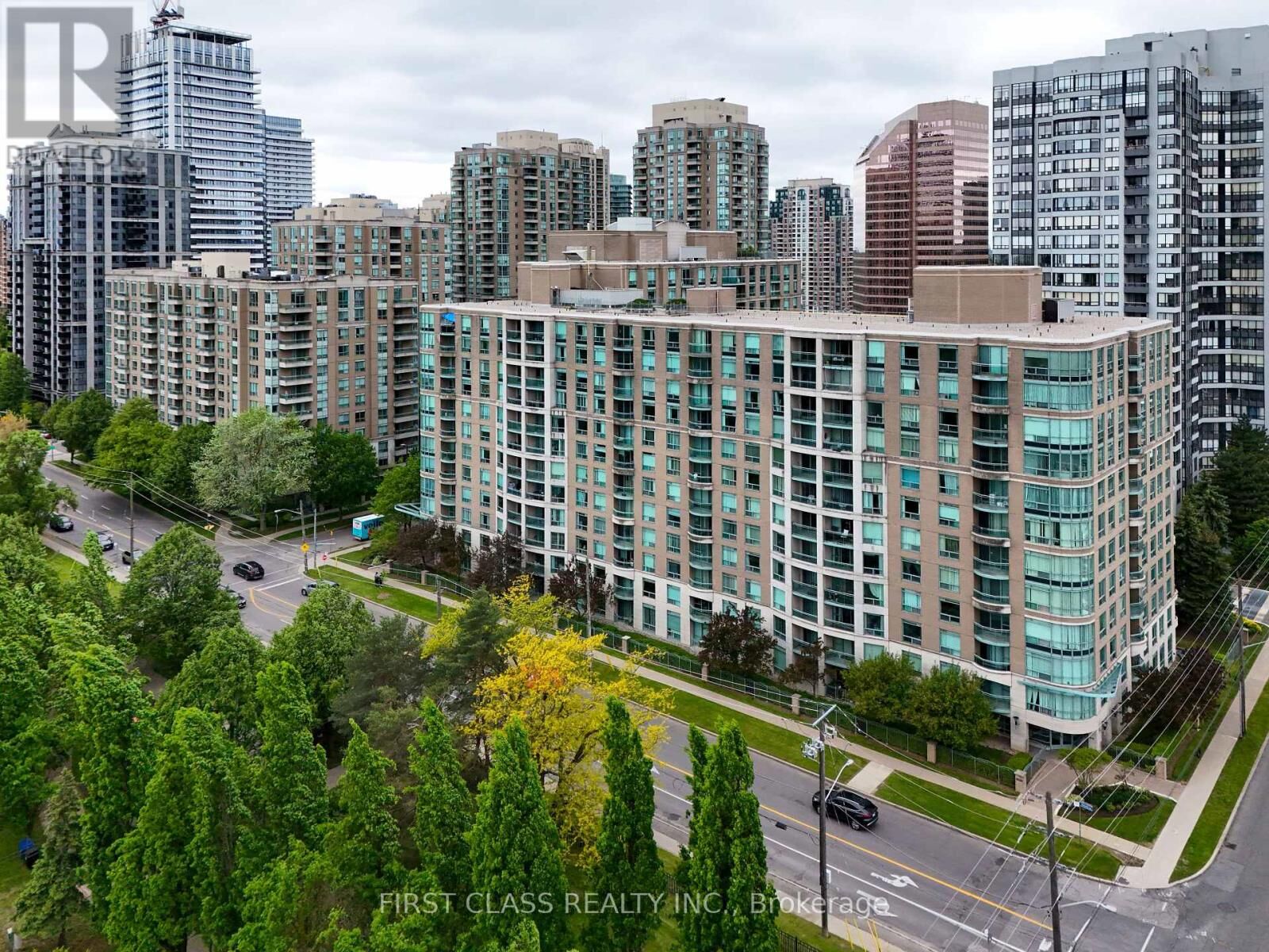 Property Photo: 8 Pemberton Avenue 606 ON M2M 4K8