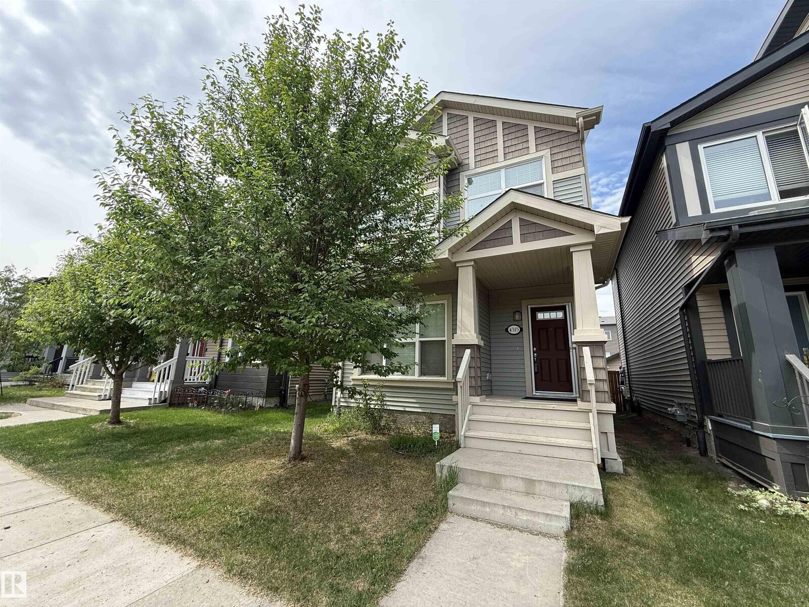 Property Photo: 4315 Prowse Link Link SW AB T6W 3A7