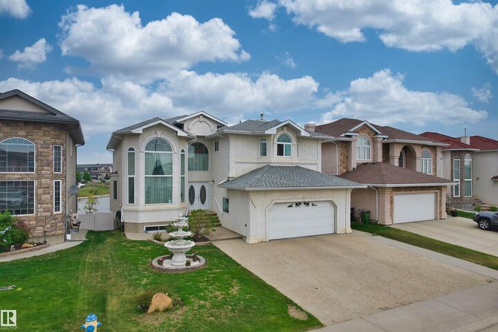 Property Photo: 7622 168A Avenue NW AB T5Z 3Y7