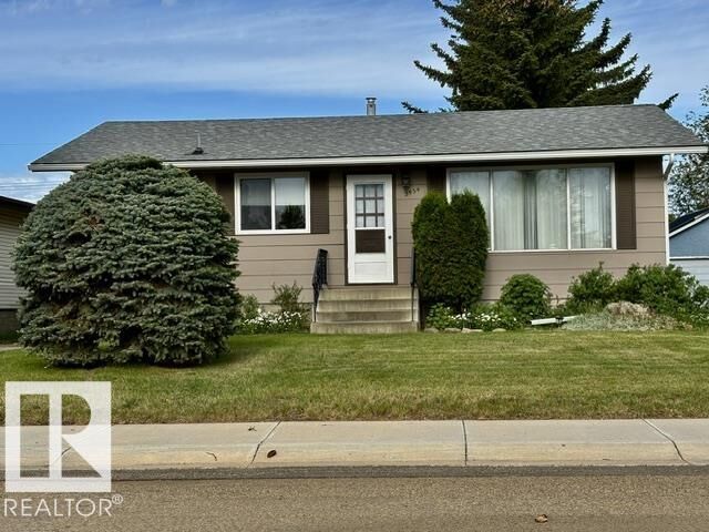 Property Photo: 5454 46 Street AB T9C 1E5