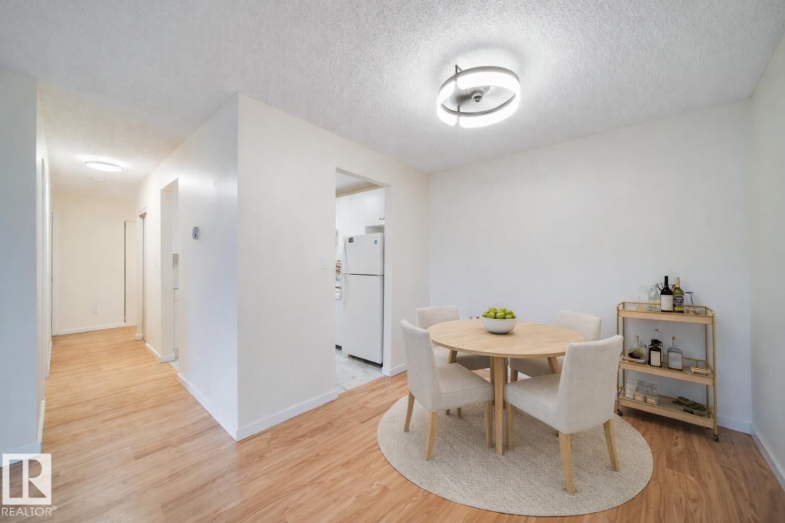 Property Photo:  1624 48 Street NW 402  AB T6L 5P1 