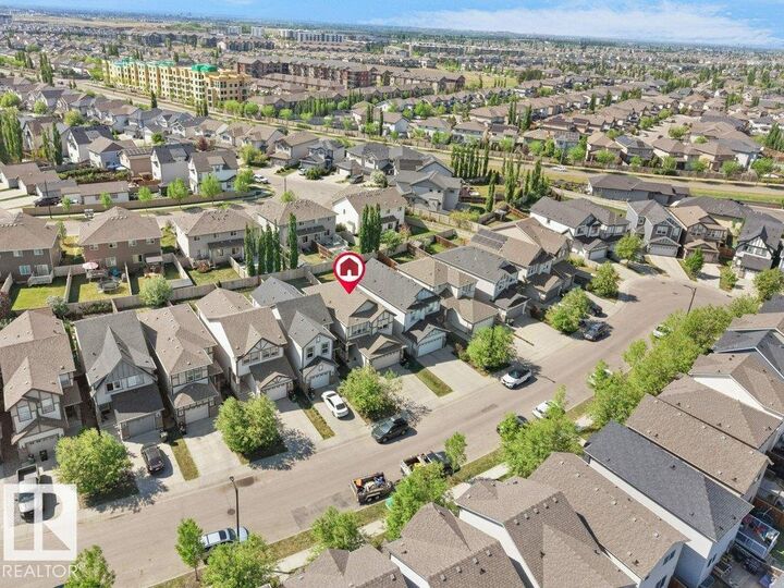 Property Photo:  3101 Arthurs Crescent SW  AB T6W 2H7 