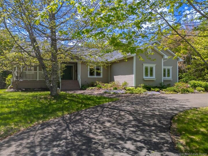 49 Starling Crescent — photo 1