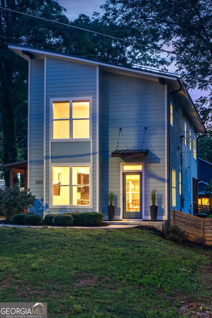 Property Photo: 1322 W Hancock Avenue W GA 30606
