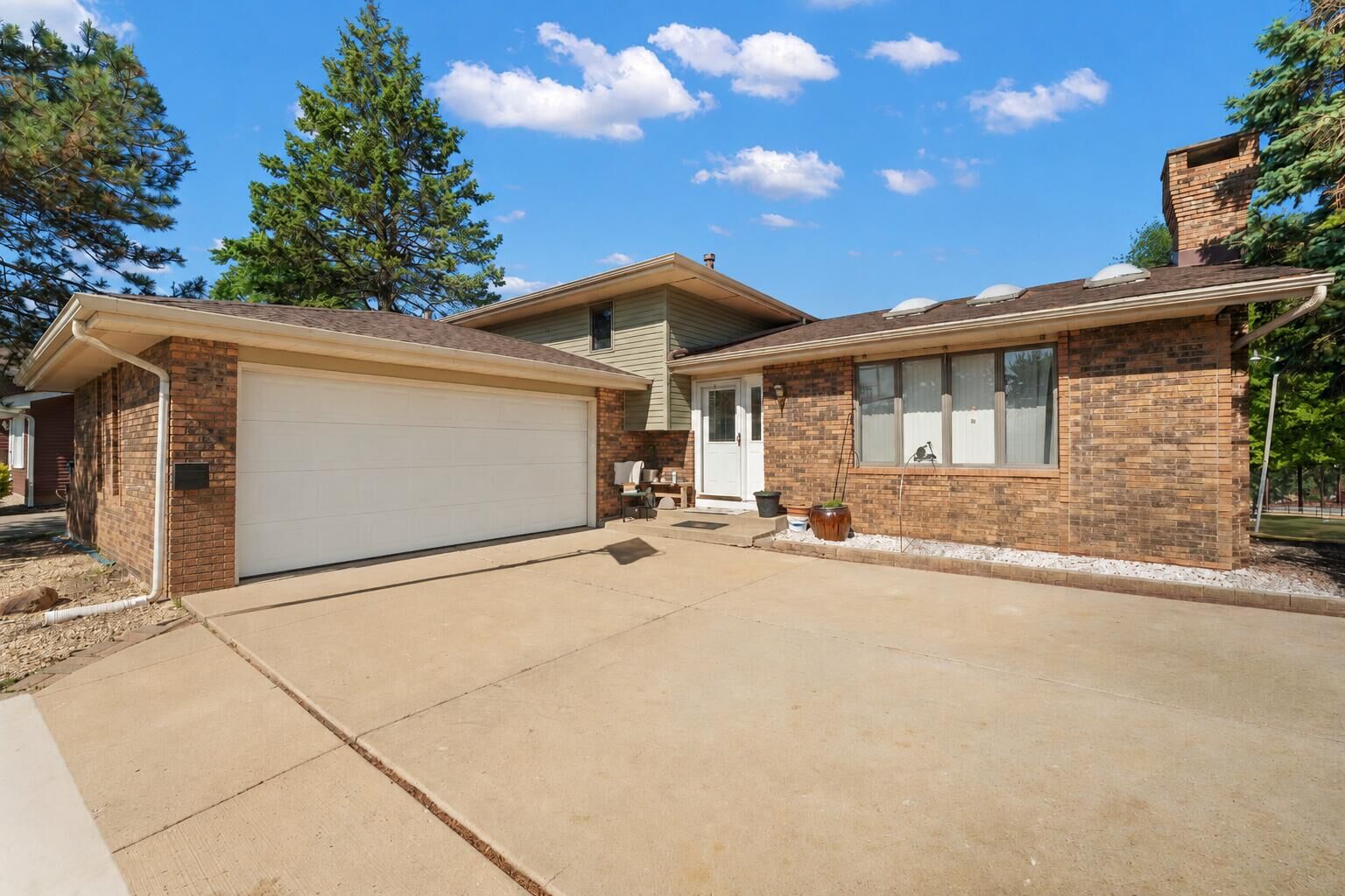 Property Photo:  2547 Springhill Drive  IN 46375 