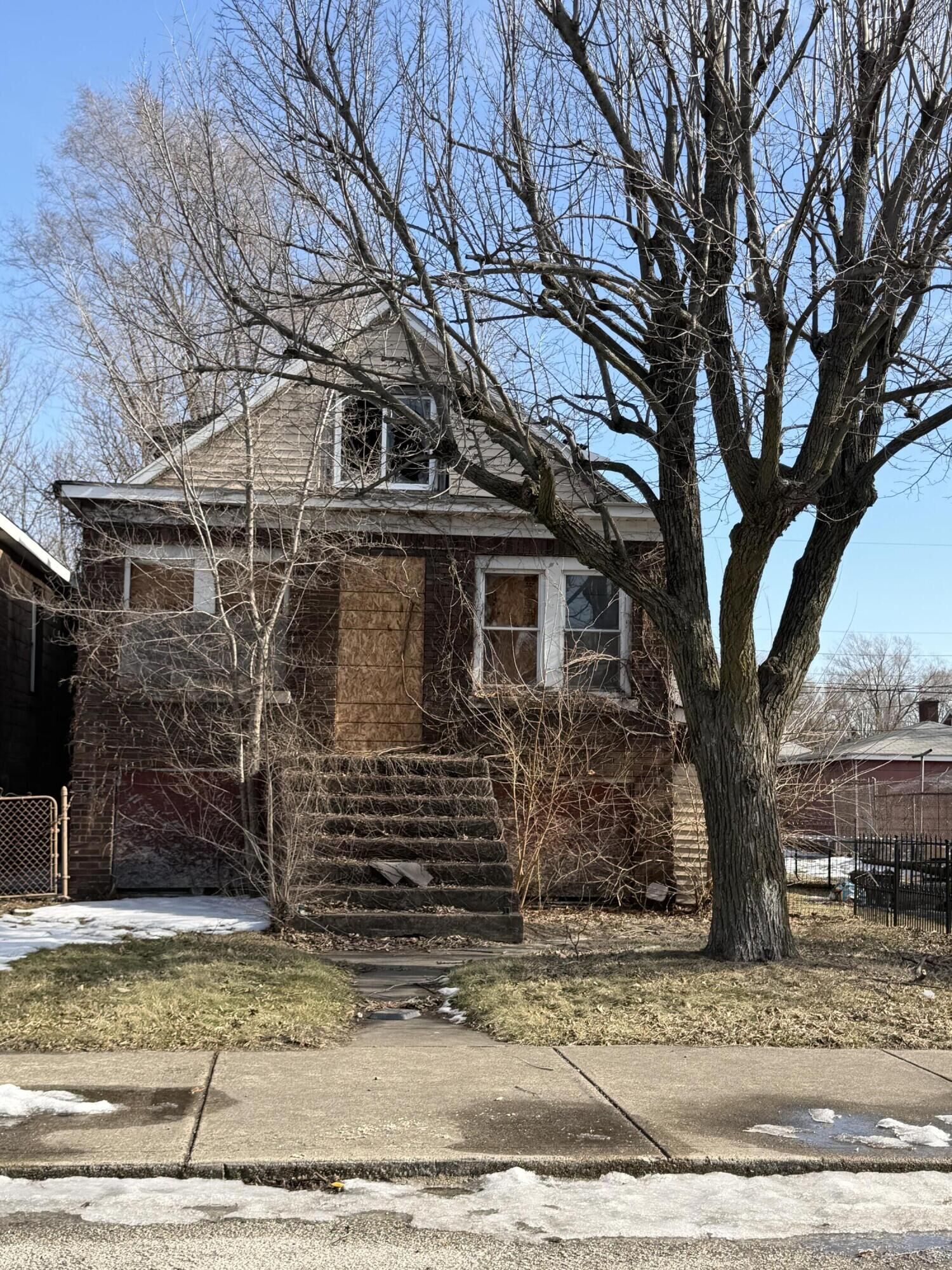 Property Photo:  2415 Jefferson Street  IN 46407 